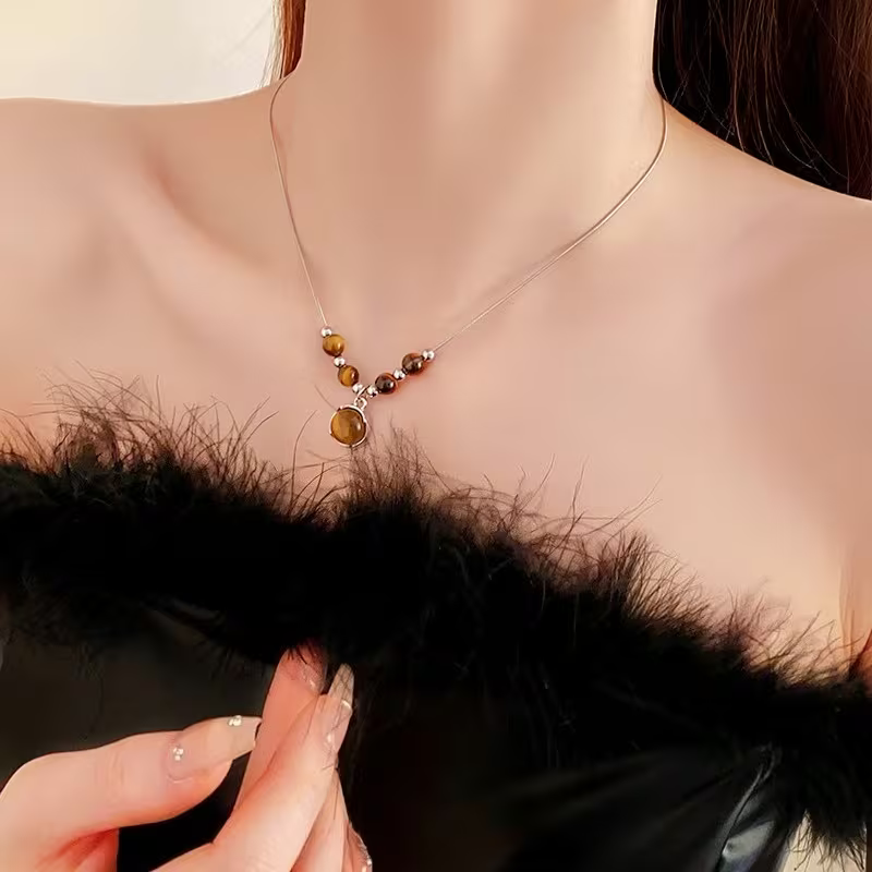 Elegant Women's Crystal Beads Pendant Necklace – Fashion Luxury Korean Style Necklace for Girls & Women